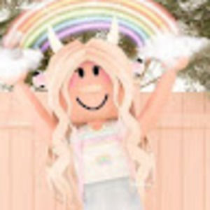 Meet your Posher, Esmeralda